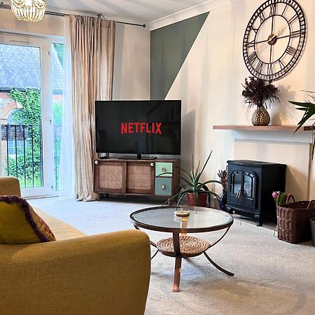 Jekyll'S On Hyde - Spacious Town House - Central Winchester - Free Parking, Sleeps 5 - By Xplus Stays Екстериор снимка