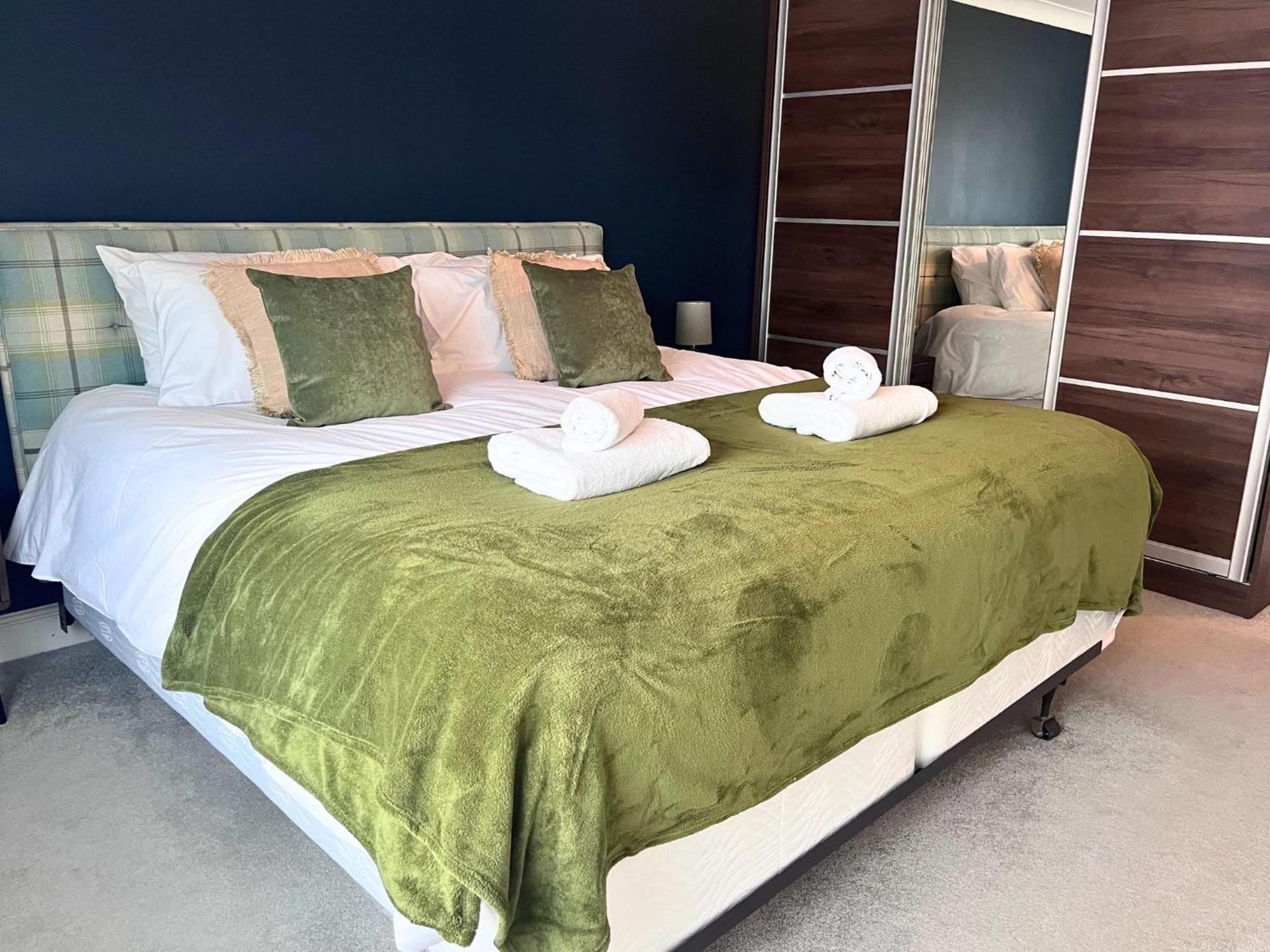 Jekyll'S On Hyde - Spacious Town House - Central Winchester - Free Parking, Sleeps 5 - By Xplus Stays Екстериор снимка