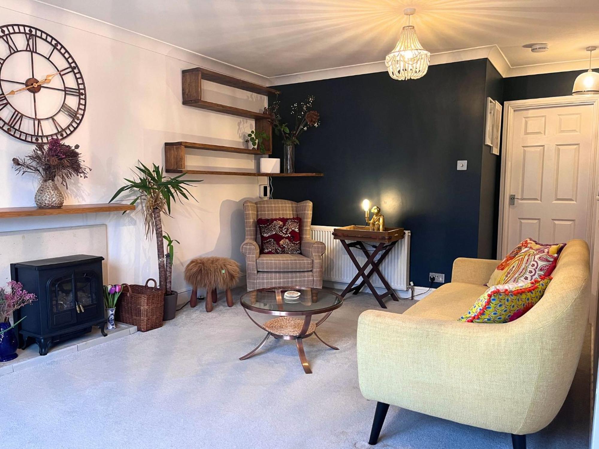 Jekyll'S On Hyde - Spacious Town House - Central Winchester - Free Parking, Sleeps 5 - By Xplus Stays Екстериор снимка
