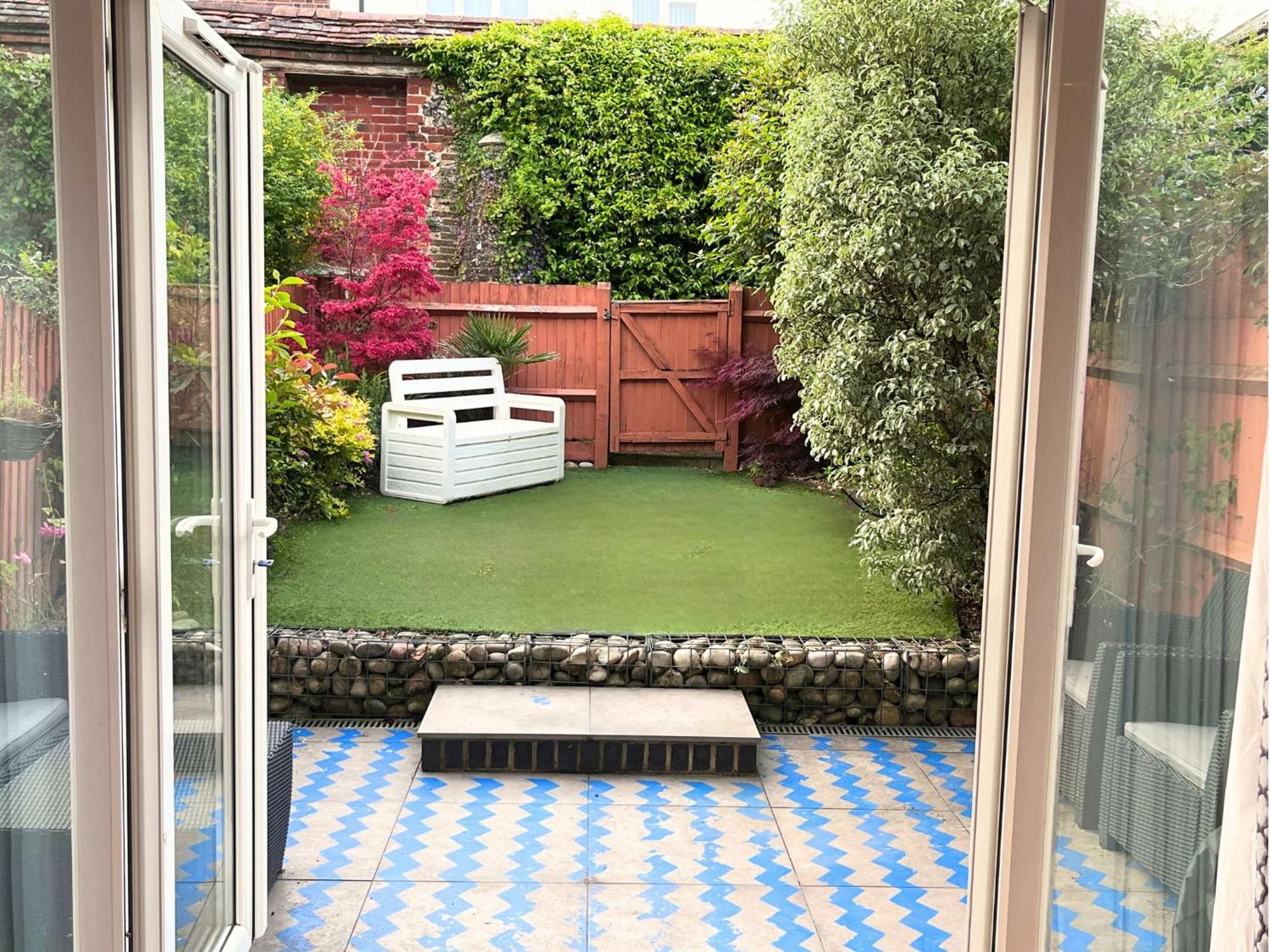 Jekyll'S On Hyde - Spacious Town House - Central Winchester - Free Parking, Sleeps 5 - By Xplus Stays Екстериор снимка